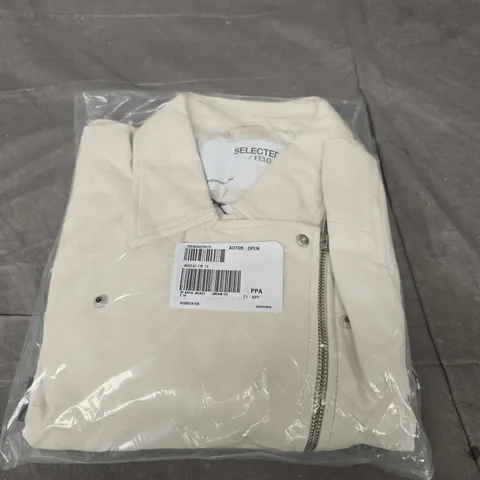 SELECTED FEMME KATIE JACKET IN CREAM - 10