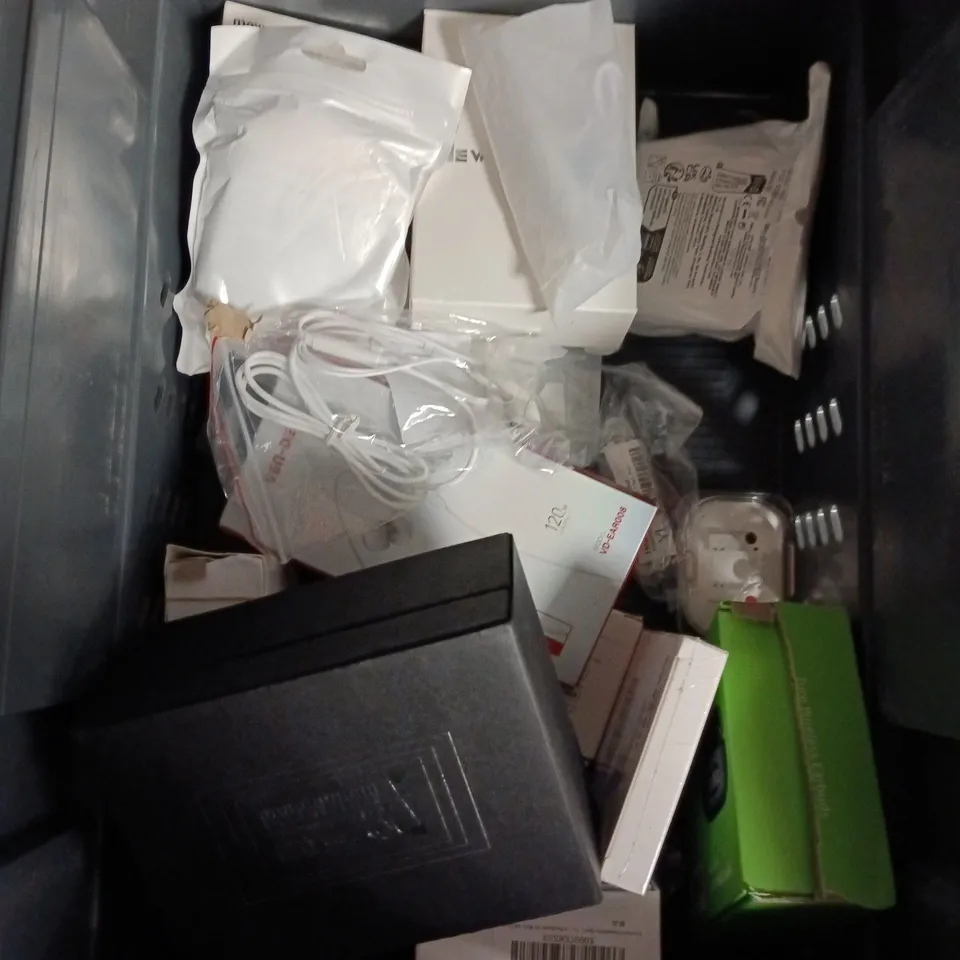 APPROXIAMTELY 10 ASSORTED WIRED & WIRELESS HEADPHONES 