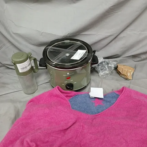 APPROXIMATELY 15 ASSORTED CLOTHING & HOUSEHOLD PRODUCTS TO INCLUDE SLOW COOKER, JUMPERS, OIL SPRAYER ETC