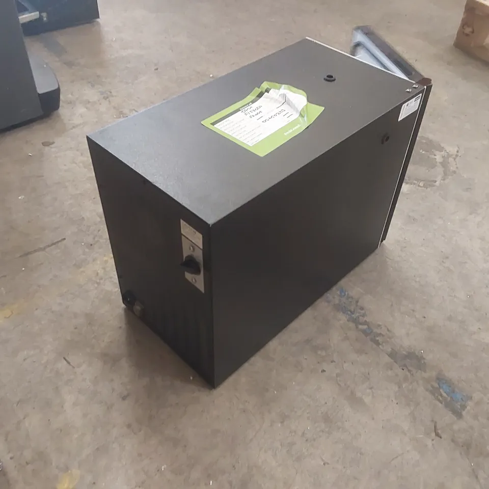 VITRIFRIGO COMMERCIAL COFFEE MACHINE FRIDGE