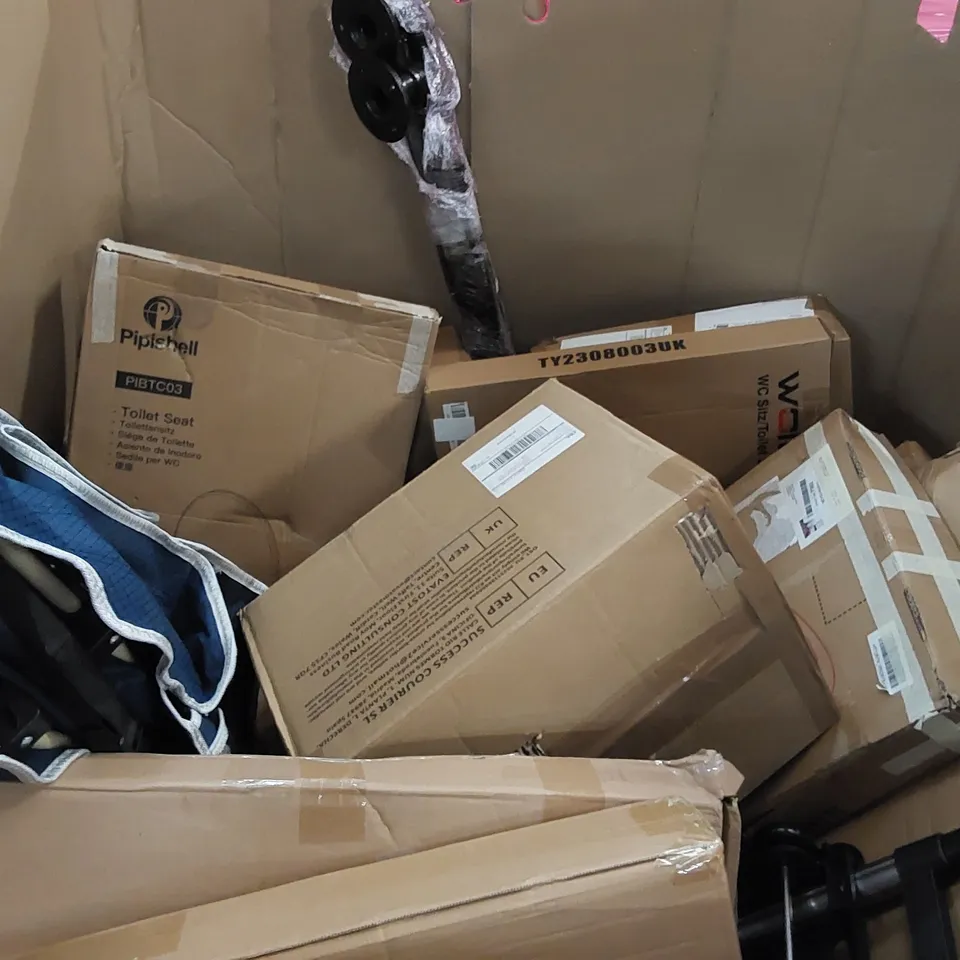 PALLET OF ASSORTED CONSUMER PRODUCTS TO INCLUDE: FOOD DEHYDRATOR, SMART CAT LITTER BOX, FABRIC WARDROBE, FOLDING IRONING BOARD, TOILET SEAT ECT