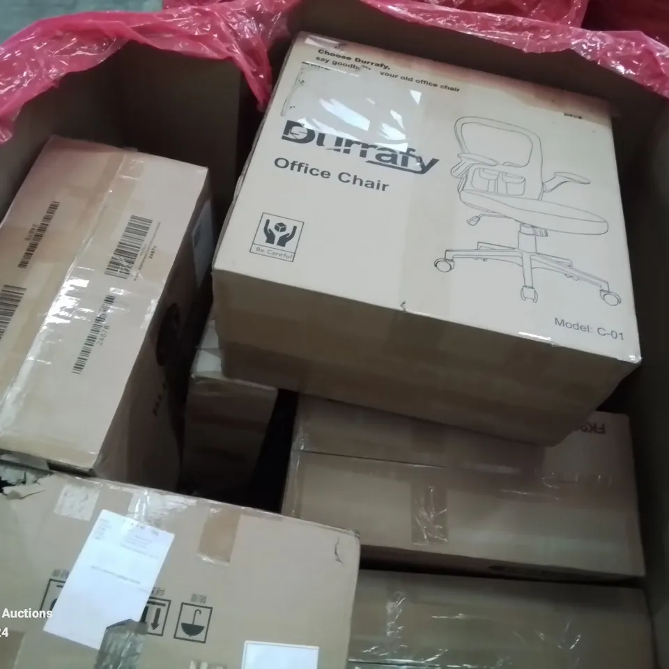 PALLET CONTAINING VARIOUS BOXED ITEMS TO INCLUDE OFFICE CHAIRS ETC.