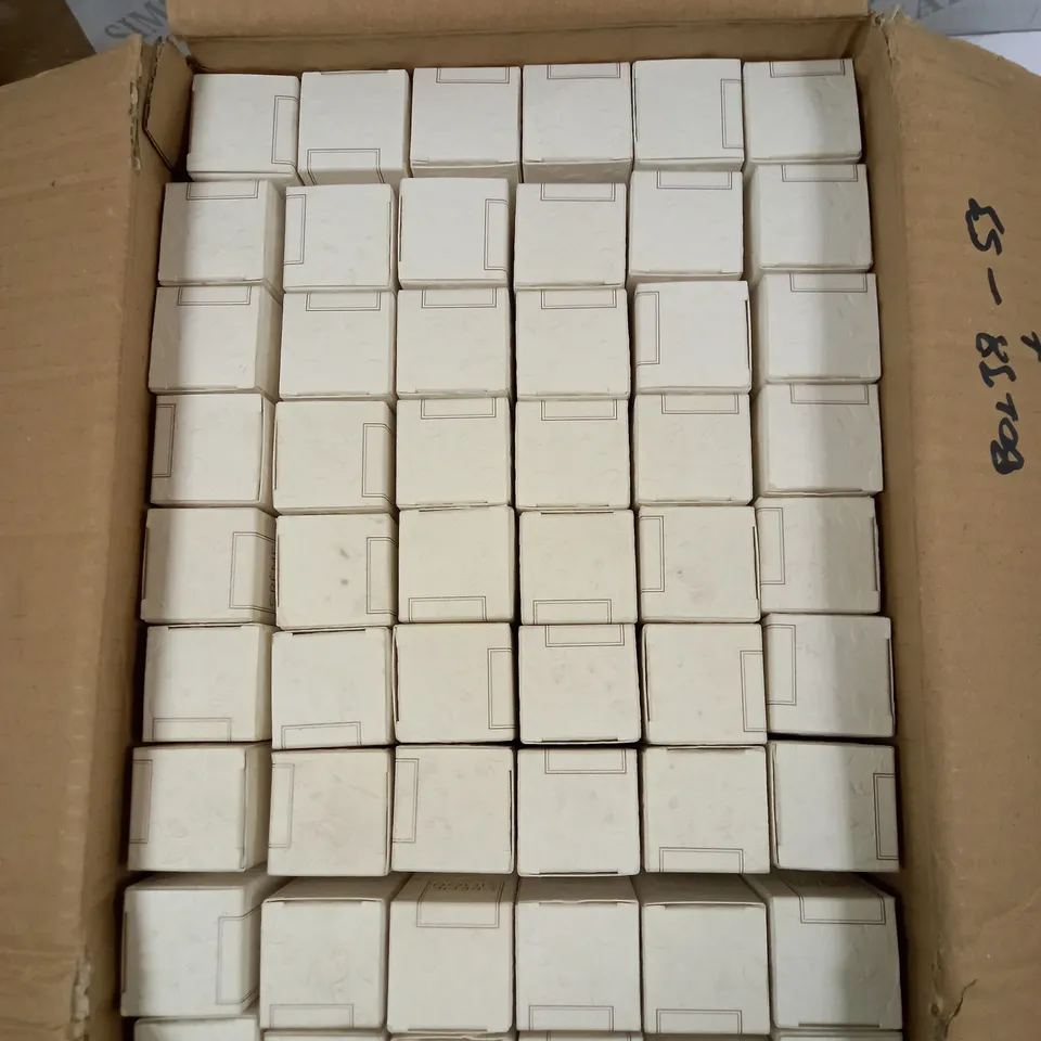 BOX OF APPROXIMATELY 50 BOXED CRÈME SIMON BRIGHTENING RESTORATIVE NIGHT MOISTURISERS - 50ML 