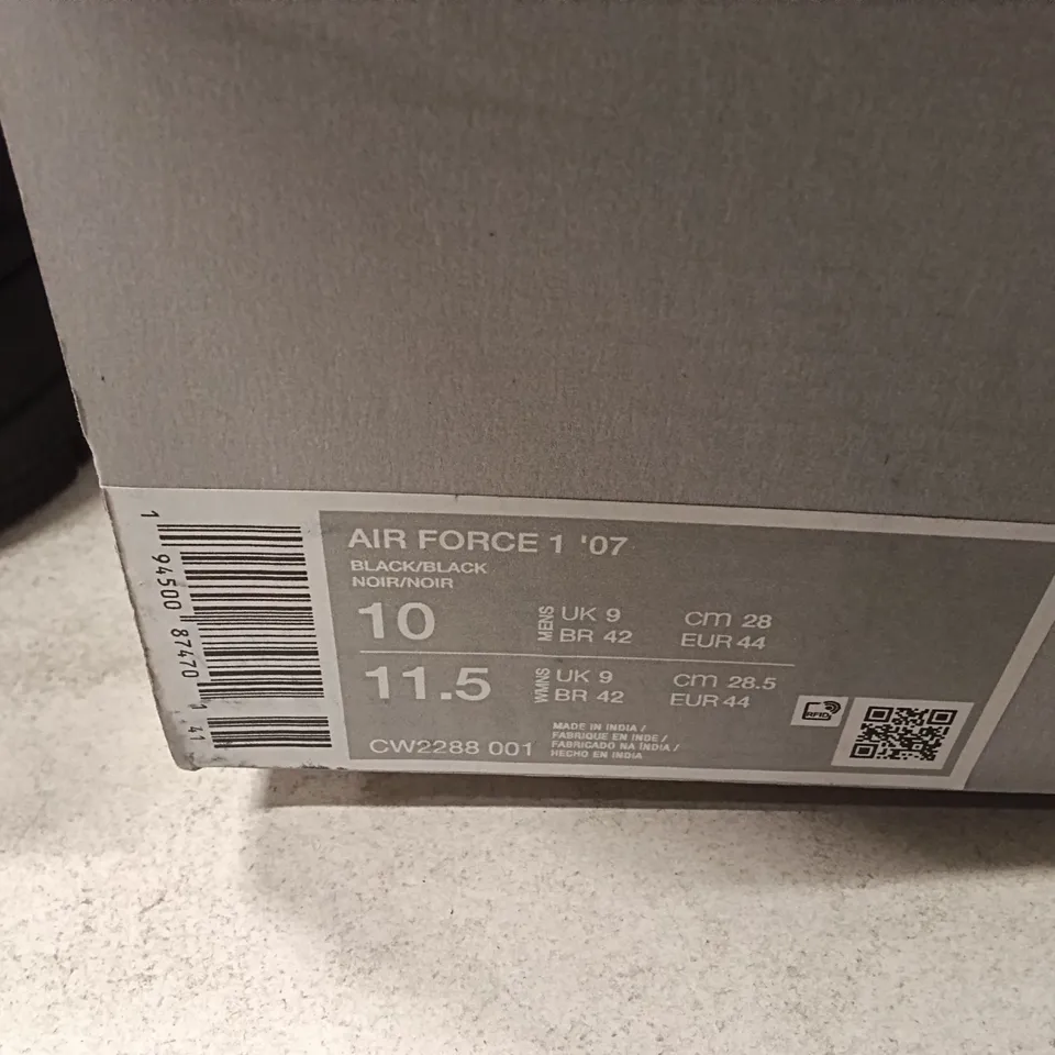 NIKE AIR FORCE 1 '07 BLACK/BLACK – UK 9 (US 10)