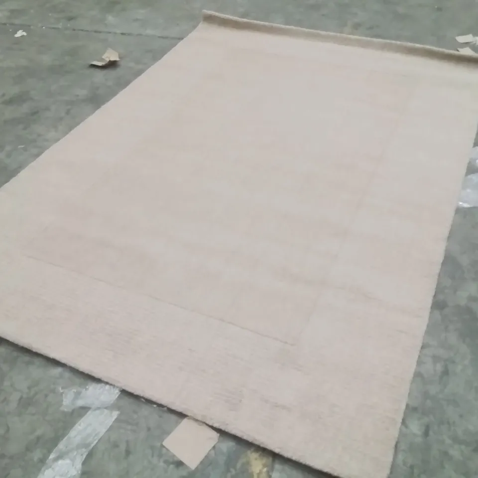 QUALITY DESIGNER AREA RUG - APPROXIMATELY 230X160CM