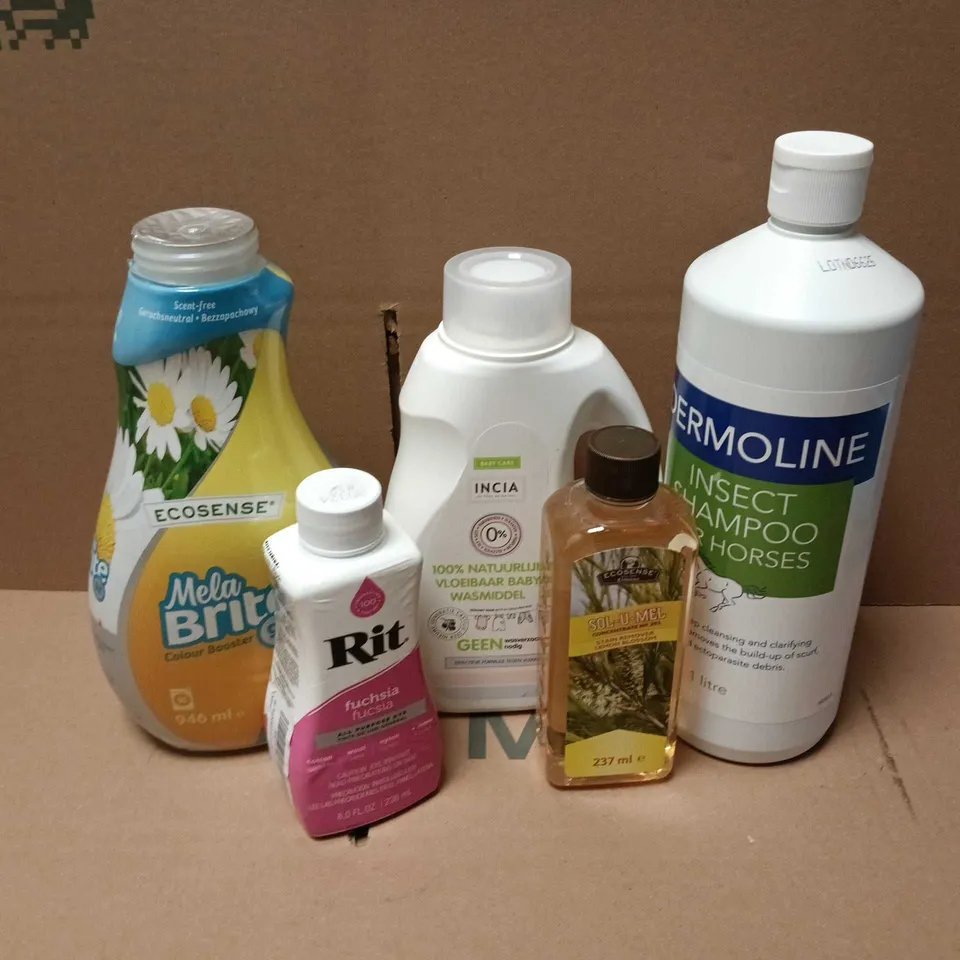 APPROXIMATELY 15 ASSORTED HOUSEHOLD LIQUID PRODUCTS TO INCLUDE INSECT SHAMPOO FOR HORSES, STAIN REMOVER, RIT ALL PURPOSE DYE, ETC - COLLECTION ONLY