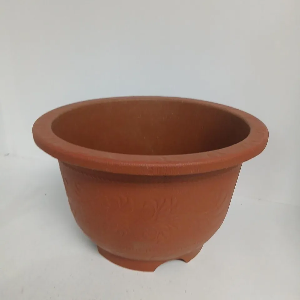TERRACOTTA COLOURED PLANT POT WITH EMBOSSED PATTERN – SHENGMAOLIN MARK