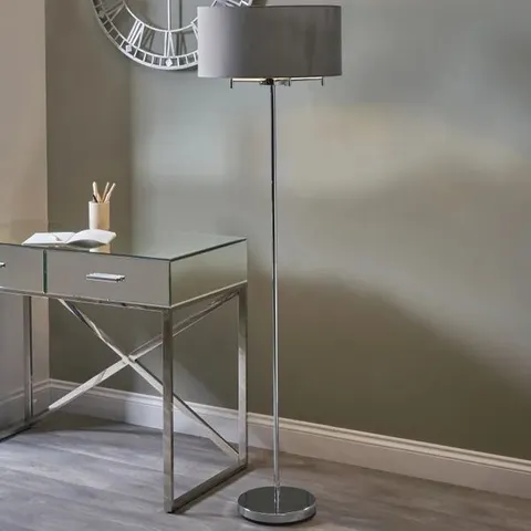 BOXED PACIFIC LIFESTYLE PLAZA SILVER 5 LIGHT METAL FLOOR LAMP