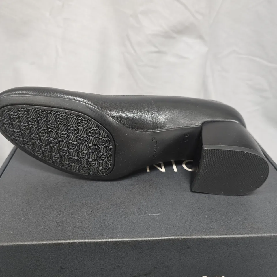 VIONIC BLACK LEATHER PUMP WITH BLOCK HEEL – WOMEN'S, BOXED SIZE 7 