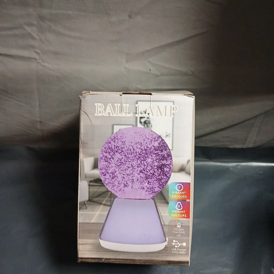 BALL LAMP - COLOUR-CHANGING LED - (BOXED)