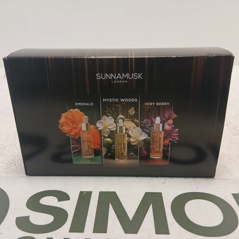 SUNNAMUSK LONDON PERFUME OIL SET – EMERALD, MYSTIC WOODS & VERY BERRY