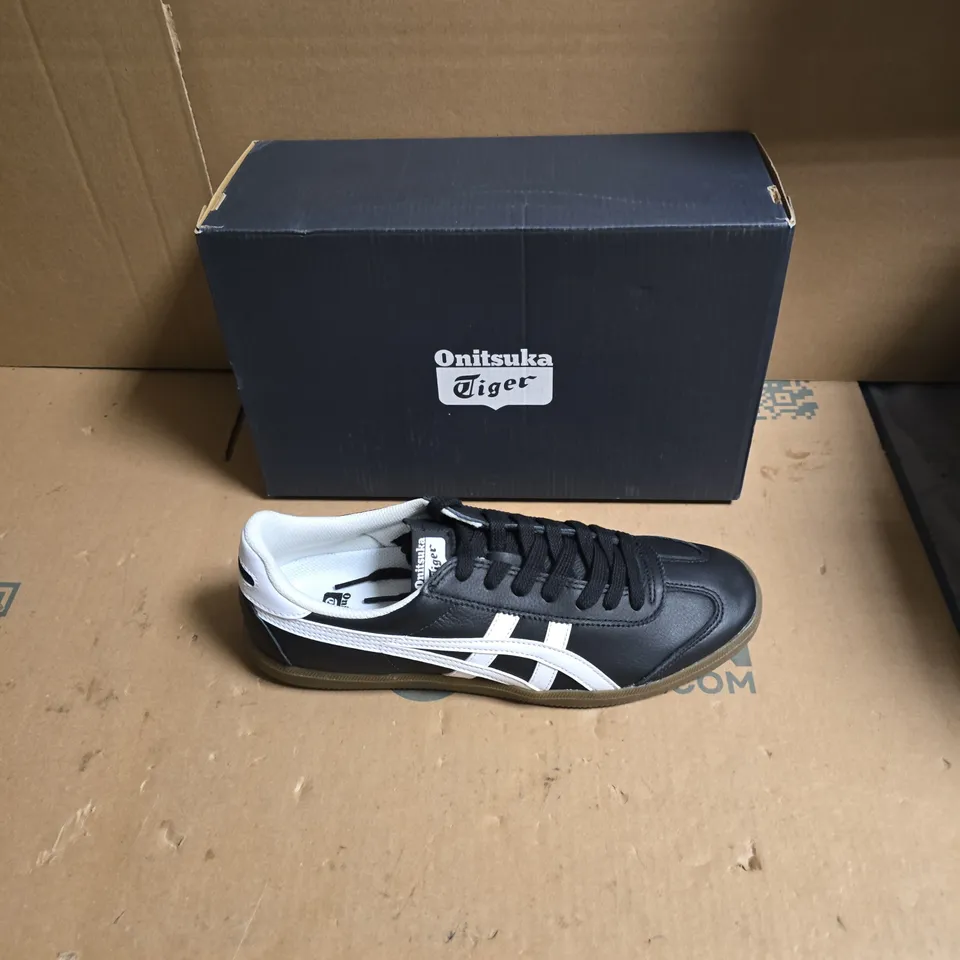 ONITSUKA TIGER SNEAKERS – BLACK/WHITE, MEN'S FOOTWEAR - UK SIZE 8.5