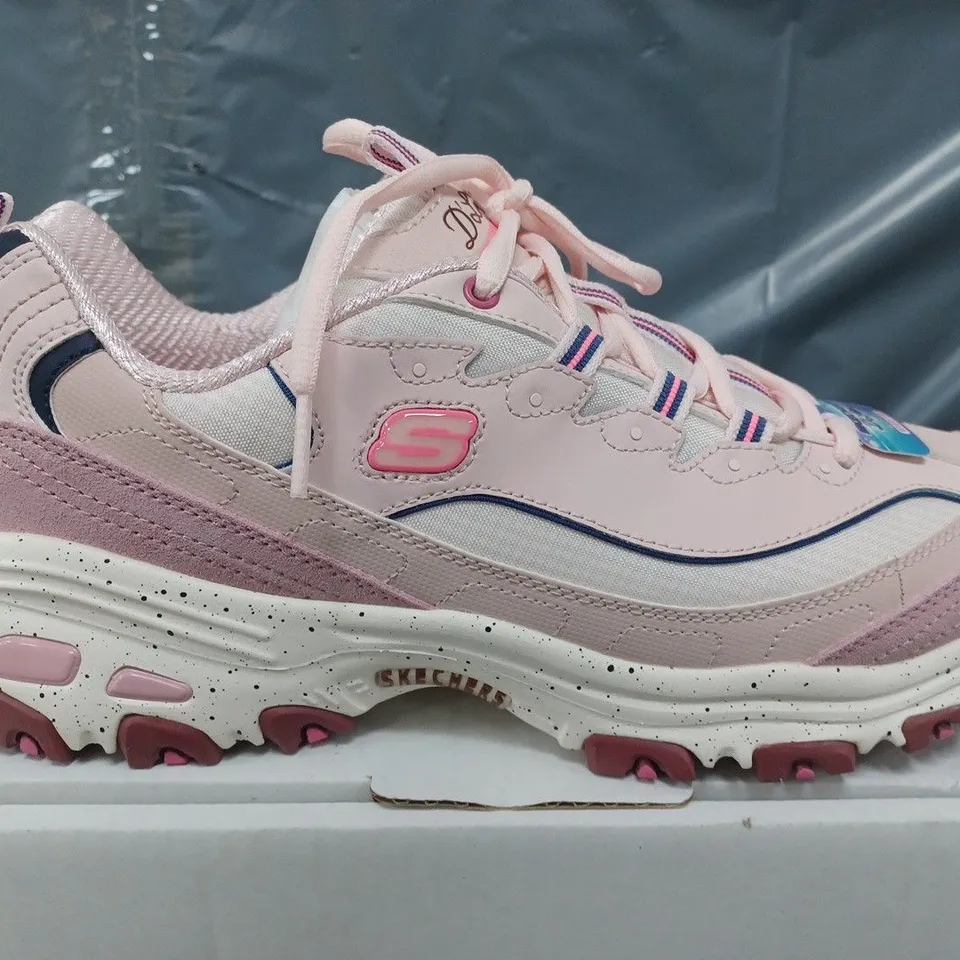 BOXED SKECHERS D'LITES TRAINERS IN PINK - SIZE 7