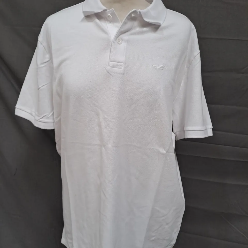HOLLISTER ADVANCED STRETCH POLO IN WHITE SIZE LARGE