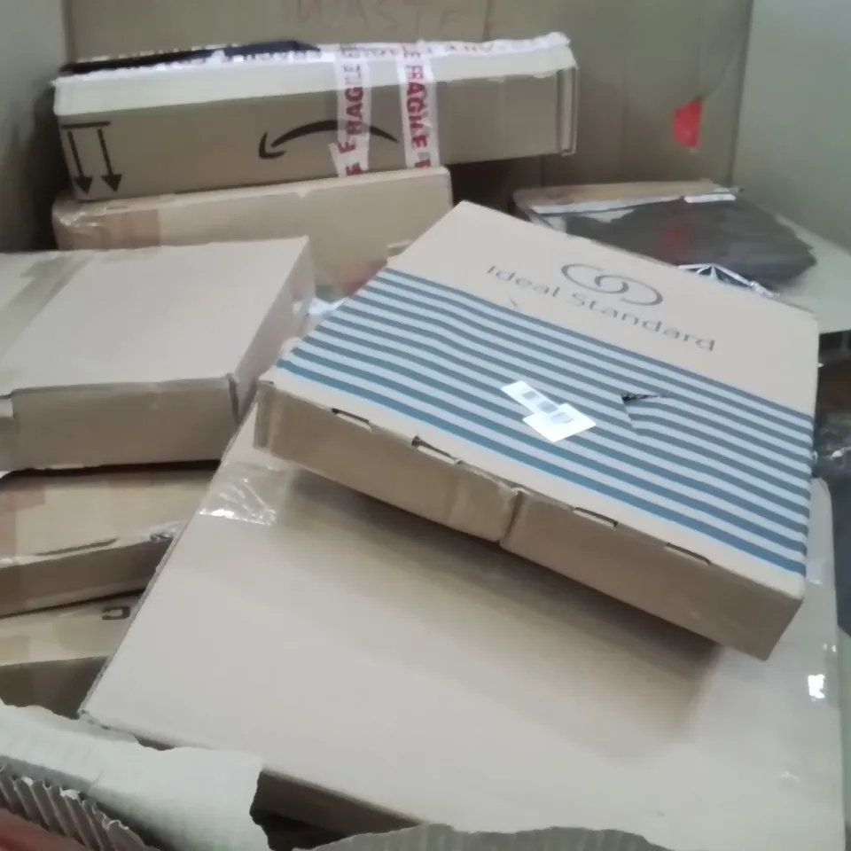 PALLET OF ASSORTED HOUSEHOLD GOODS AND PRODUCTS TO INCLUDE;TOILET SEAT,POP UP BEACH TENT,KIDS MILITARY GUN