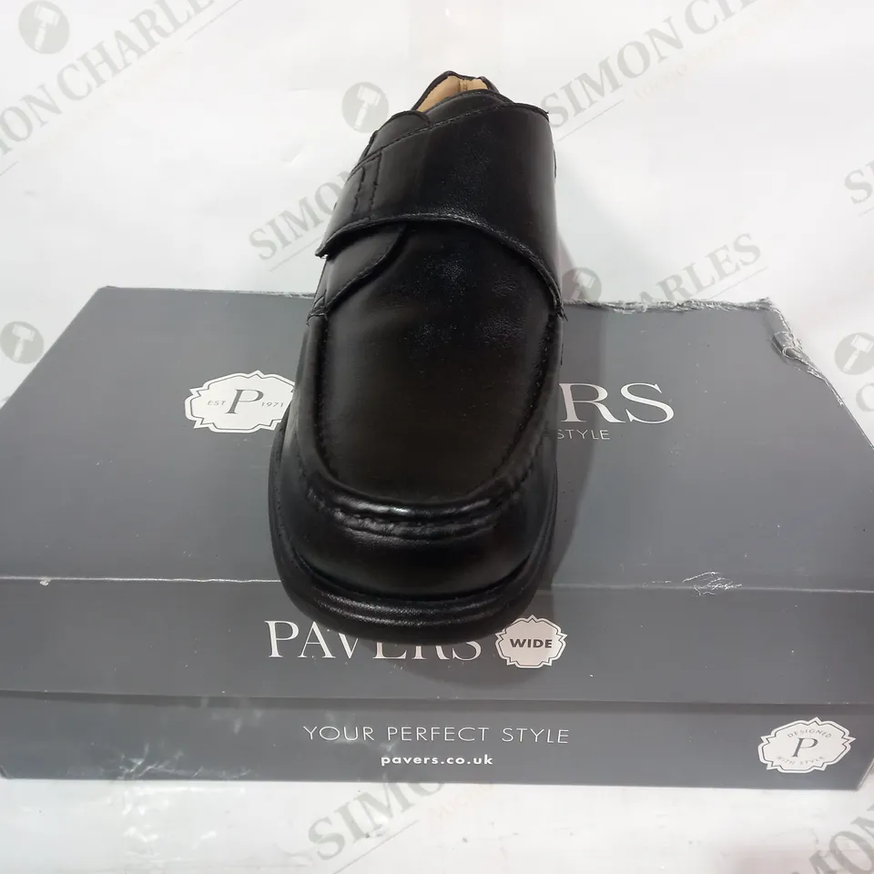BOXED PAIR OF pavers VELCRO STRAP SHOES IN BLACK UK SIZE 9