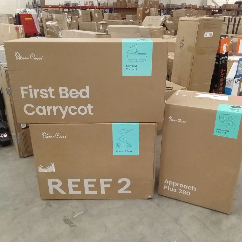 BOXED SILVER CROSS REEF 2 STROLLER, CARRYCOT AND CAR SEAT (3 BOXES)