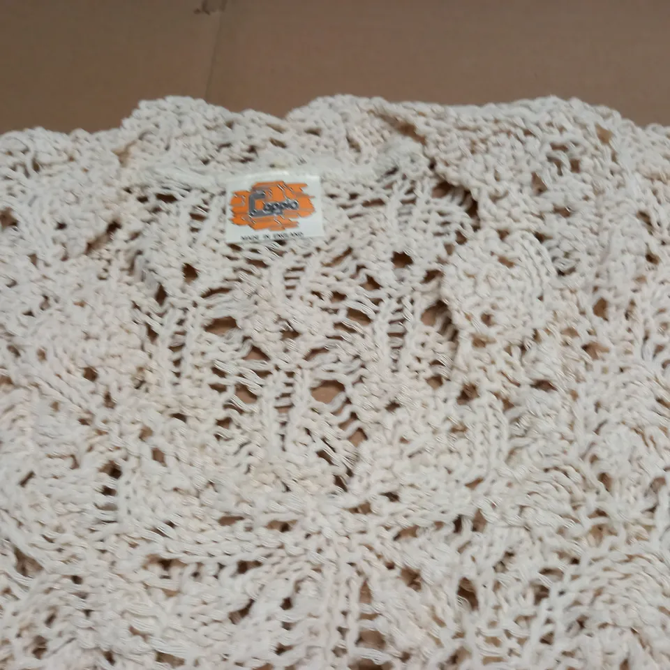 LOT OF APPROXIMATELY 20 CAPPIO CROCHET PULL V-NECK JUMPERS - SIZE UNSPECIFED