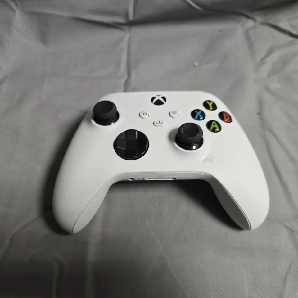 XBOX WIRELESS CONTROLLER