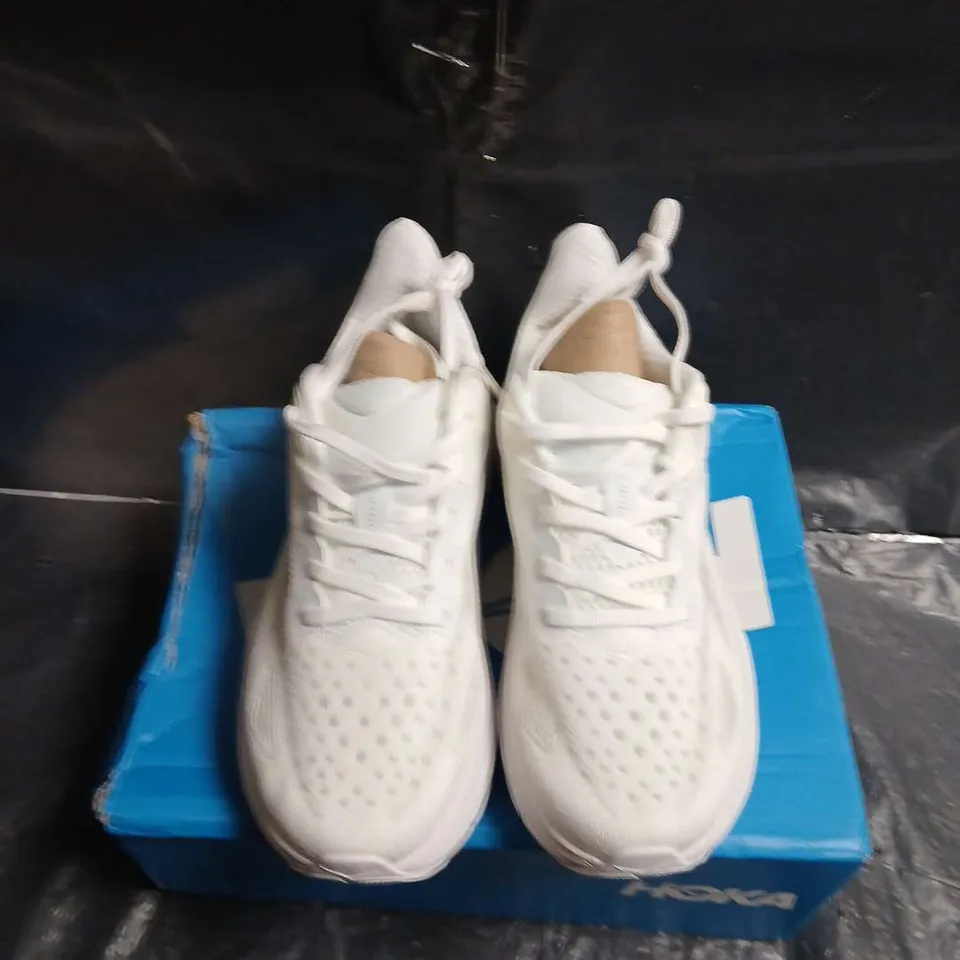 BOXED PAIR OF HOKA CLIFTON 9 WIDE WOMEN’S RUNNING SHOES – WHITE, UK 5 (US 6.5)