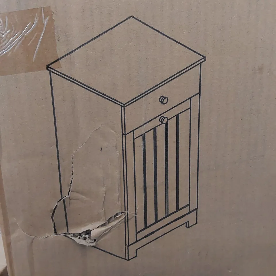 BOXED LAUNDRY BASKET (1 BOX)