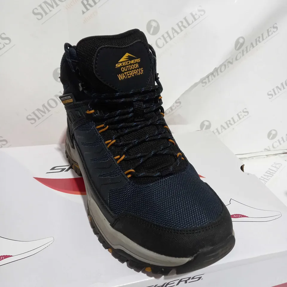BOXED SKECHERS MEN'S ARCH FIT DAWSON WATERPROOF BOOTS, NAVY/BLACK - SIZE 9