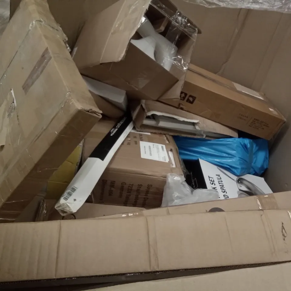 PALLET OF ASSORTED ITEMS INCLUDING ELEMUSE MATTRESS TOPPER, AIFEEL STAND MIXER, HEATED BLANKET, LYITA HOME SHOE BOXES, PORTABLE WARDROBE, MONHOUSE HEATED THROW