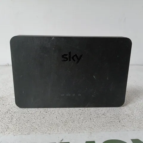  SKY BROADBAND HUB SR203 DUAL-BAND WI-FI 5 ROUTER UNBOXED