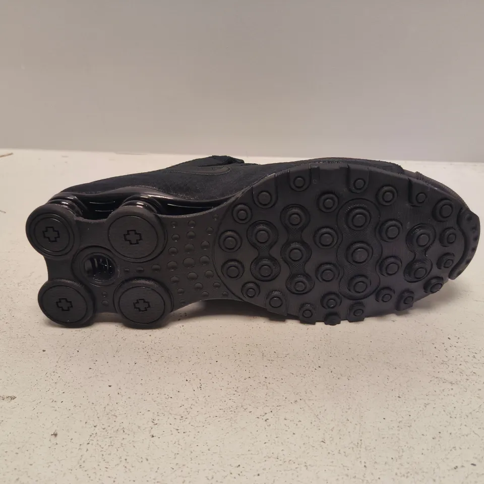 UNBOXED PAIR OF NIKE SHOX TRAINERS IN BLACK - UK 9