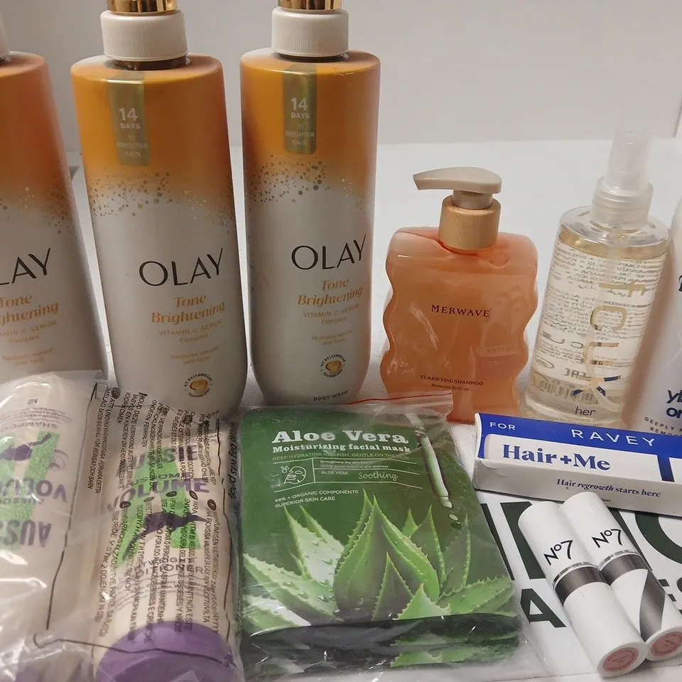 APPROX 12 ASSORTED BEAUTY PRODUCTS TO INCLUDE OLAY BODY WASH, MERWAVE SHAMPOO, FCUK MIST, ETC 