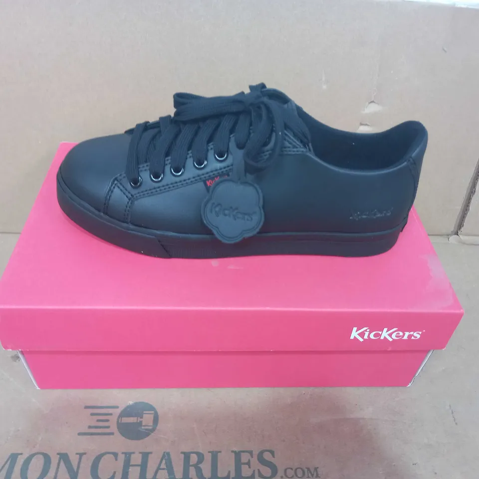 BOXED PAIR OF KICKERS SHOES IN BLACK EU SIZE 37