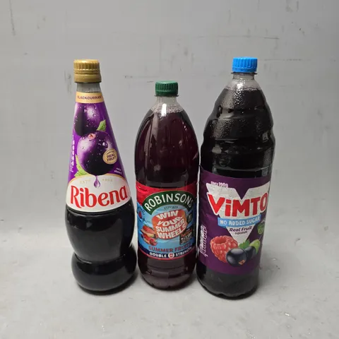 APPROXIMATELY 5 ASSORTED DRINKS ITEMS TO INCLUDE - VIMTO , ROBINSONS SUMMER FRUIT , RIBENA