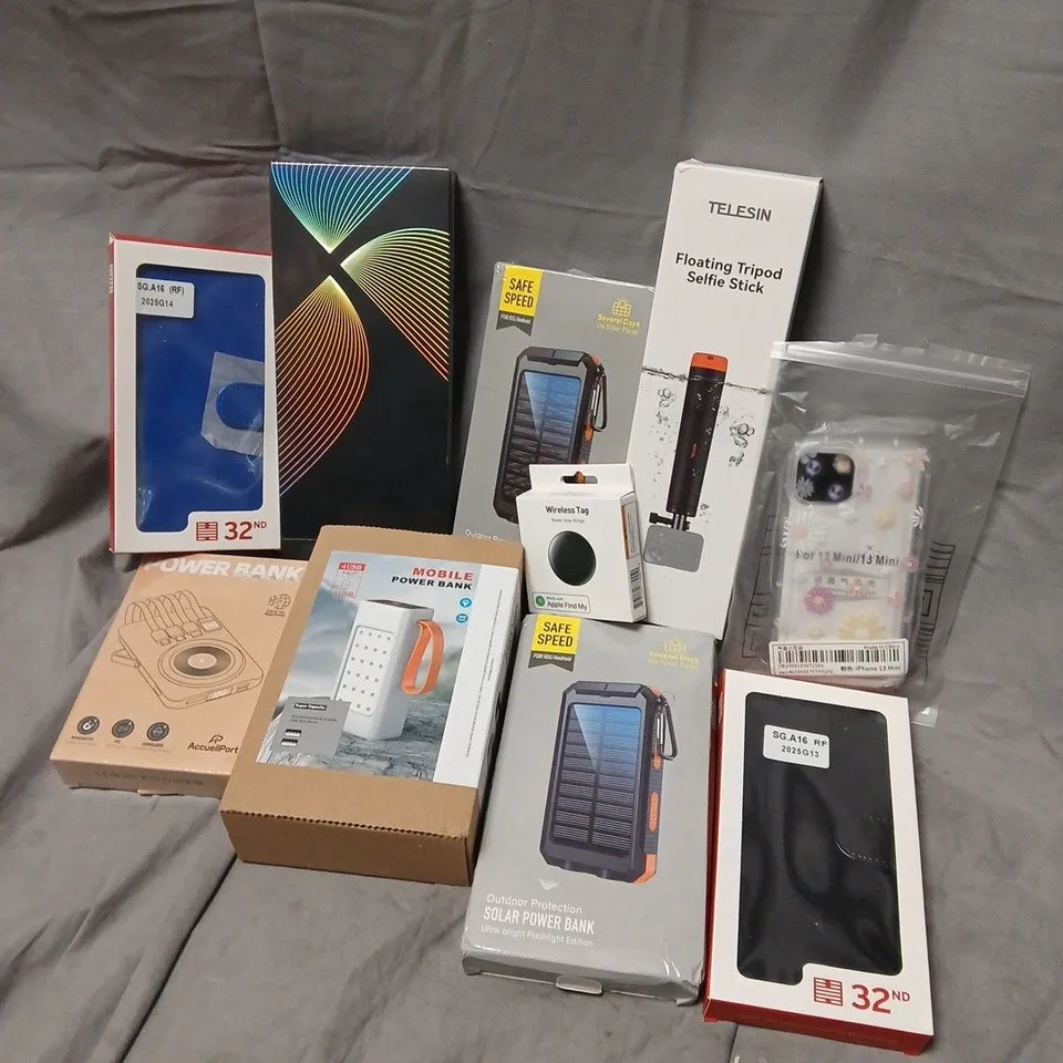 APPROXIMATELY 15 ASSORTED MOBILE PHONE ACCESSORIES TO INCLUDE CASES, SCREEN PROTECTORS, POWER BANKS, ETC