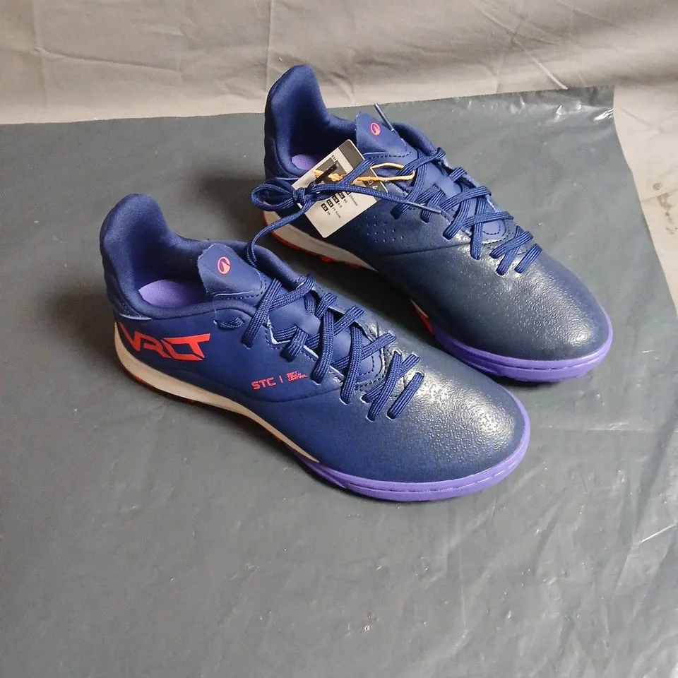 KIPSTA FOOTBALL TRAINERS – BLUE/PURPLE, EU 40 (UK 6) WITH TAG