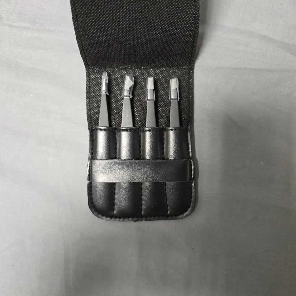 ZAYRA STYLE SET OF FOUR TWEEZERS WITH LEATHER POUCH- APPROXIMATELY 24 PCS 