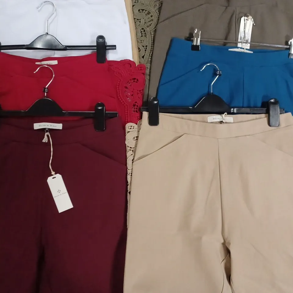BOX OF APPROX 6 ASSORTED ITEMS OF MAISON DE NIMES CLOTHING IN VARIOUS SIZES AND STYLES