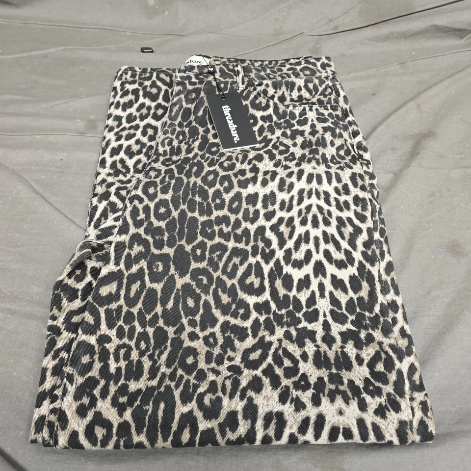 THREADBARE LADIES LEO PRINT WIDE LEG JEANS - SIZE 16