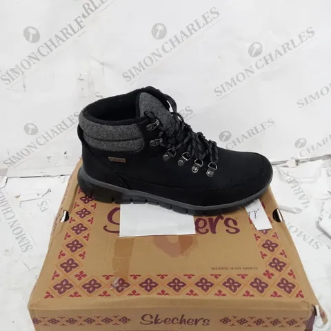 BOXED SKECHERS SYNERGY WARM TECH BOOTS, BLACK - SIZE 7