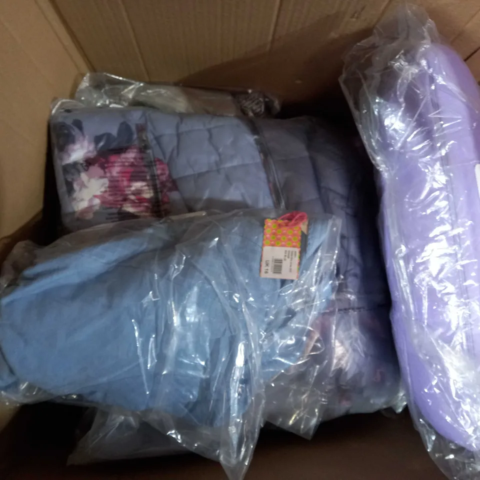 BOX OF APPROX 30 ASSORTED CLOTHING ITEMS TO INCLUDE - RUTH LANGSFORD ECT