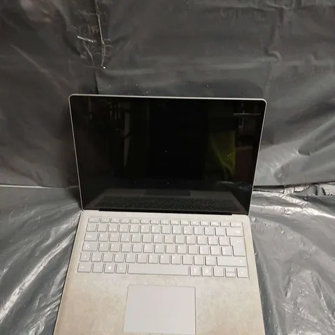 MICROSOFT SURFACE LAPTOP – MODEL 1769 (SILVER)