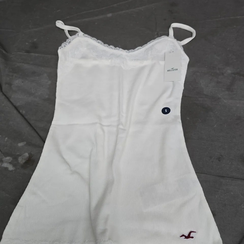 HOLLISTER WHITE LACE-TRIM CAMI/SLIP – SIZE SMALL