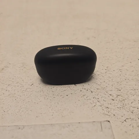 SONY WIRELESS EARBUDS IN CHARGING CASE 