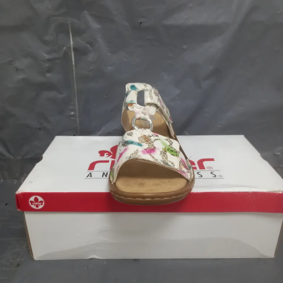 RIEKER SANDALS WHITE FLORAL SIZE 5