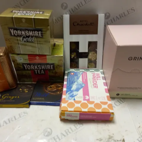 LOT OF 8 ASSORTED FOOD ITEMS TO INCLUDE TEA BAGS, COFFEE PODS AND CHOCOLATE