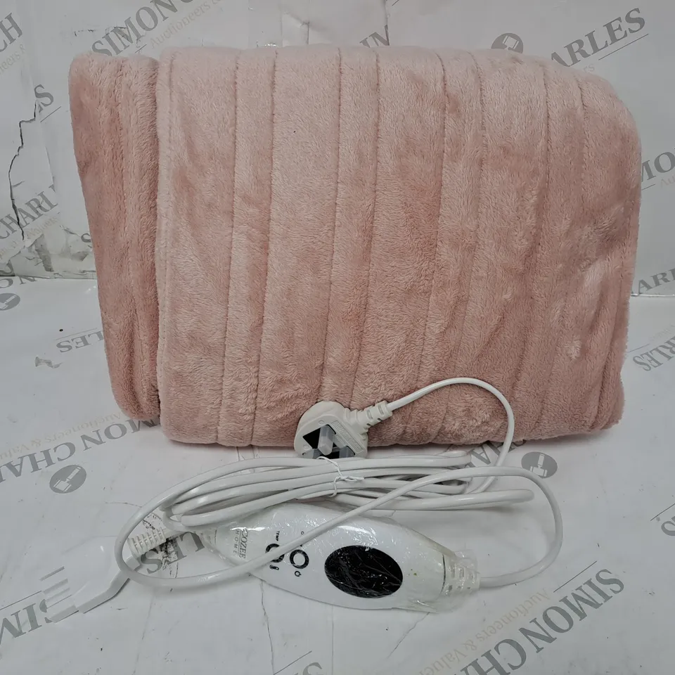 COZEE HOME VELVETSOFT HEATED THROW IN PINK