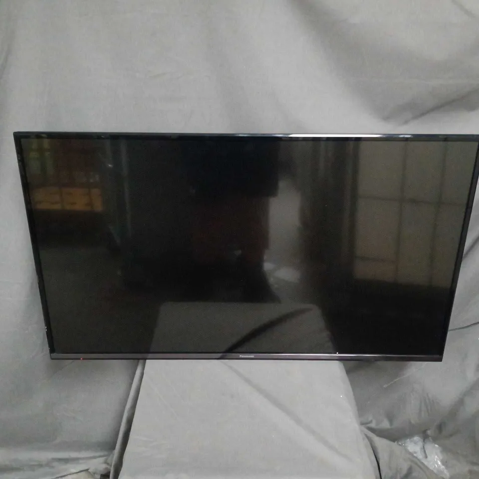 PANASONIC TX-43FX550B LED TV – 43 INCH - COLLECTION ONLY 