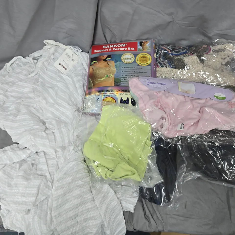 APPROXIMATELY 20 ASSORTED ITEMS TO INCLUDE POSTURE BRA, DRESS, LADIES FULL SIZE BRIEFS, ETC