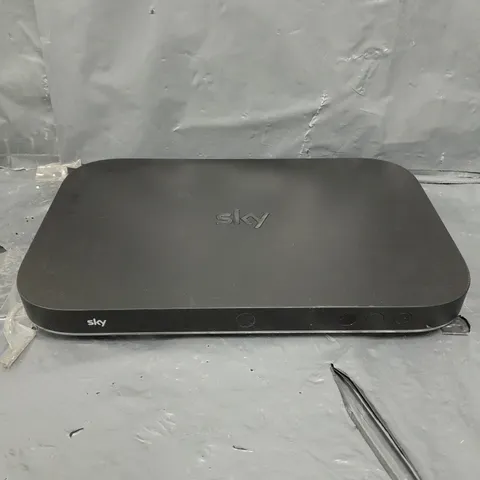 SKY Q ES140 TV BOX 