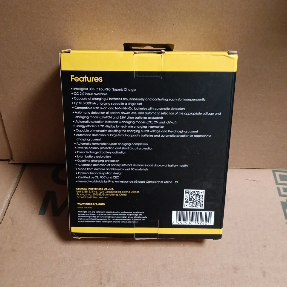 NITECORE UM4 FOUR-SLOT USB-C BATTERY CHARGER