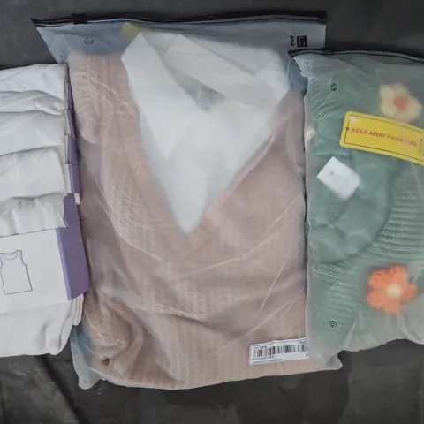 BOX OF APPROXIMATELY 20 ASSORTED KID'S CLOTHING AND FASHION PRODUCTS IN VARIOUS STYLES AND SIZES - COLLECTION ONLY